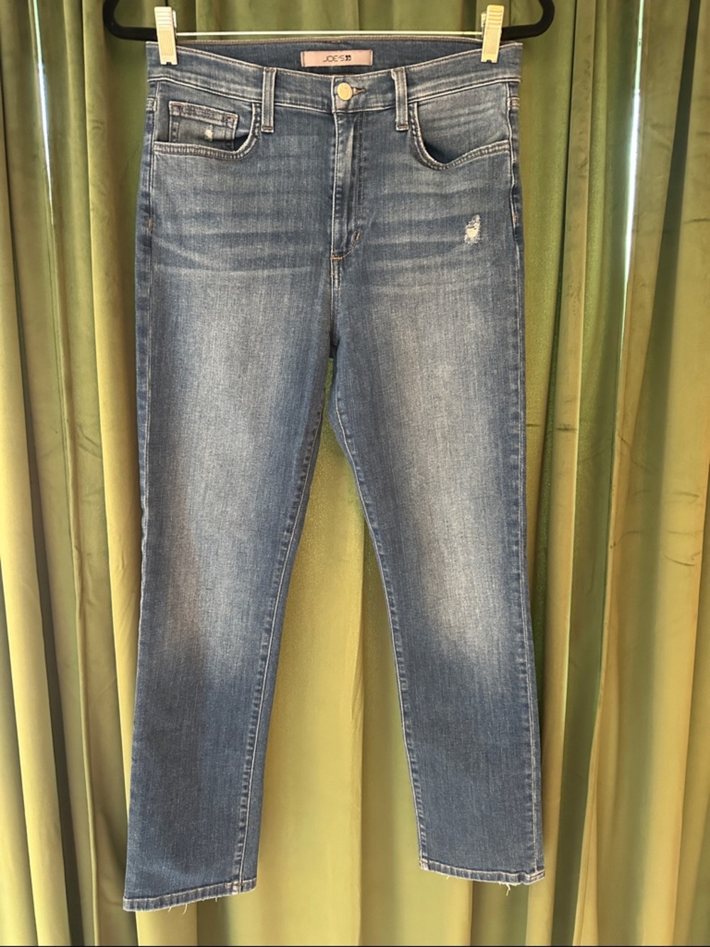 Joe’s Straight Leg Cropped Jeans
